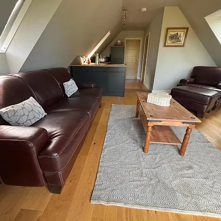 Tranquil Pond View Loft Retreat In Sudbury Apartman