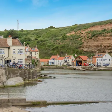 4 Bed In Oc-p44765 * Staithes